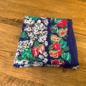 Vintage 1980’s Patterned square 30*30 Scarf